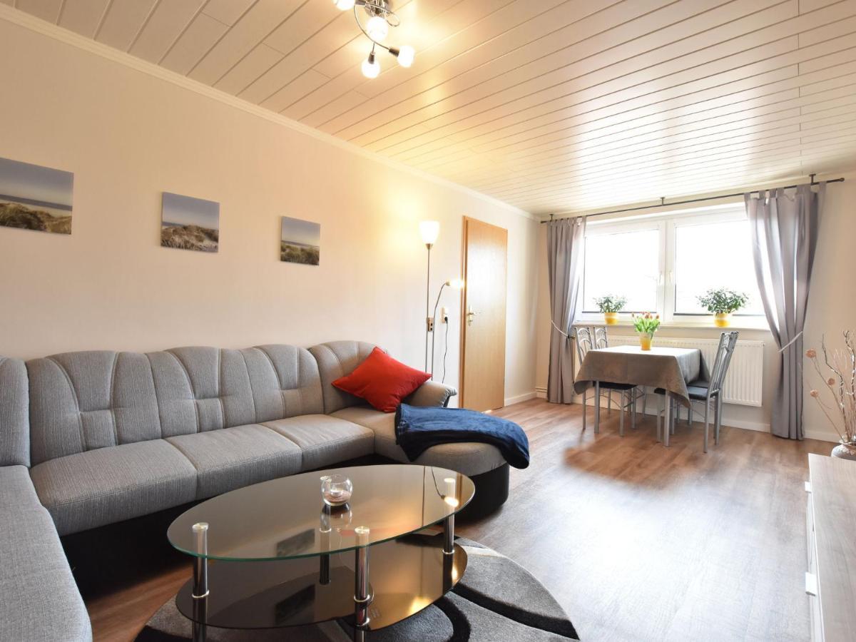 Apartment With Terrace In Warnkenhagen Warnkenhagen  Rum bild